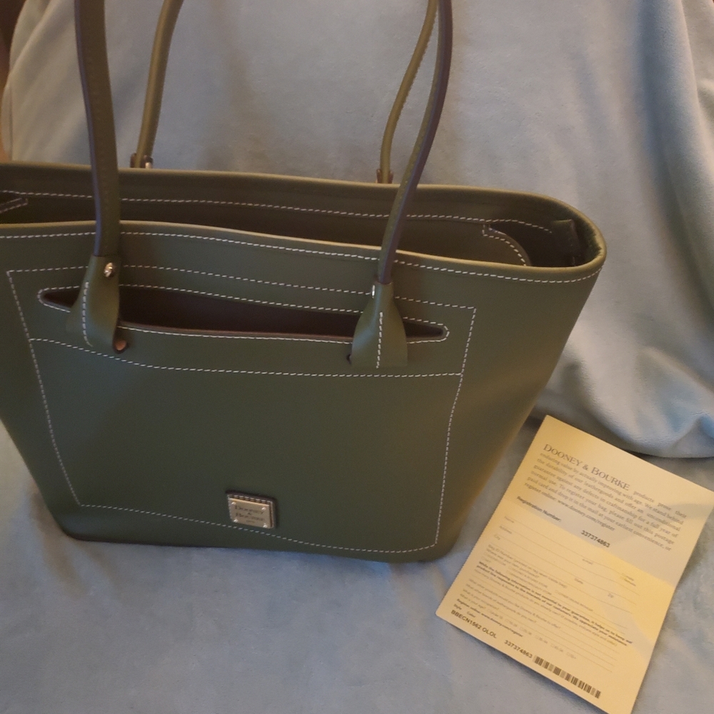 Dooney & Bourke Beacon